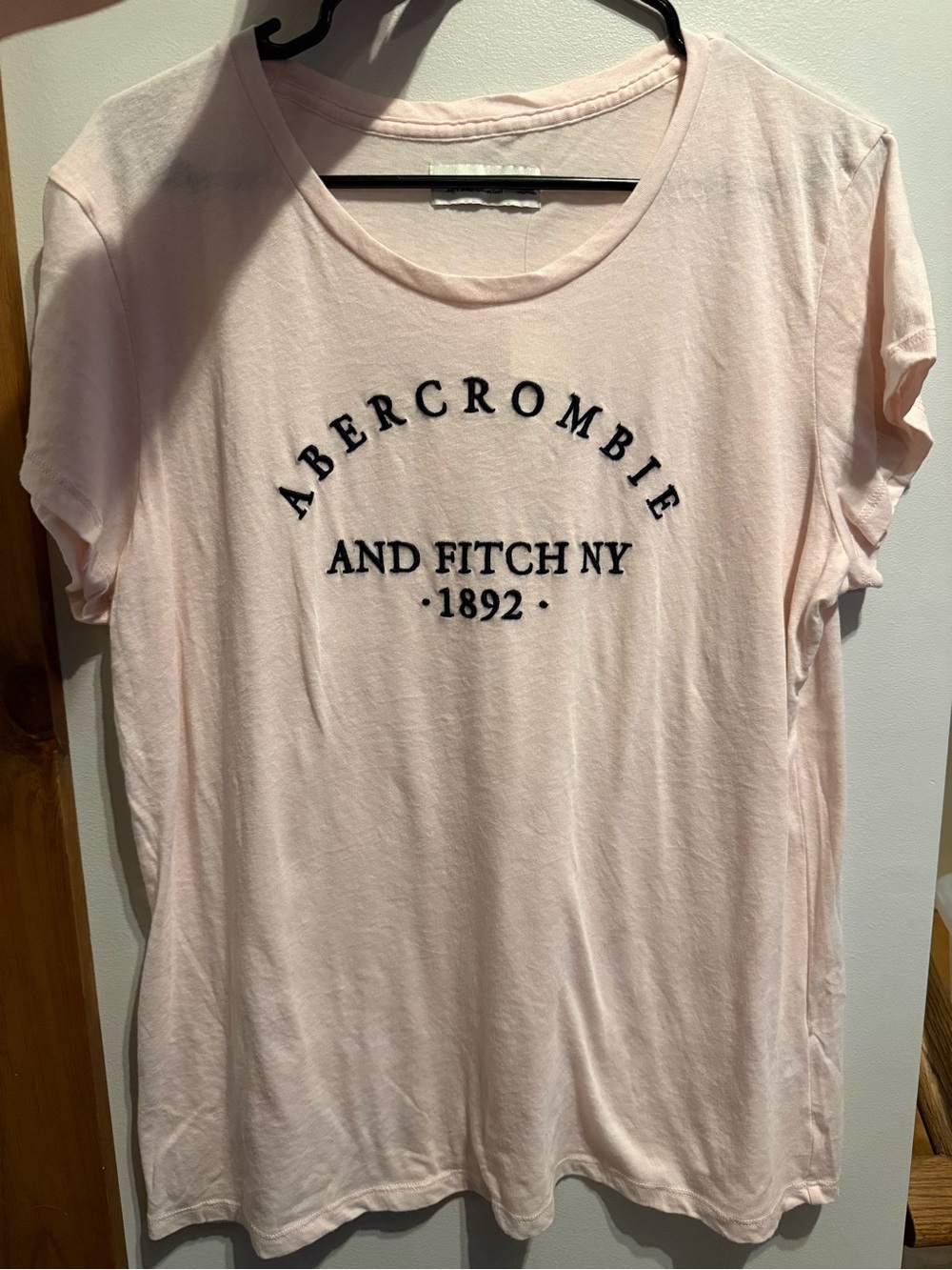 Abercrombie & Fitch Light Pink Short Sleeve Tee
